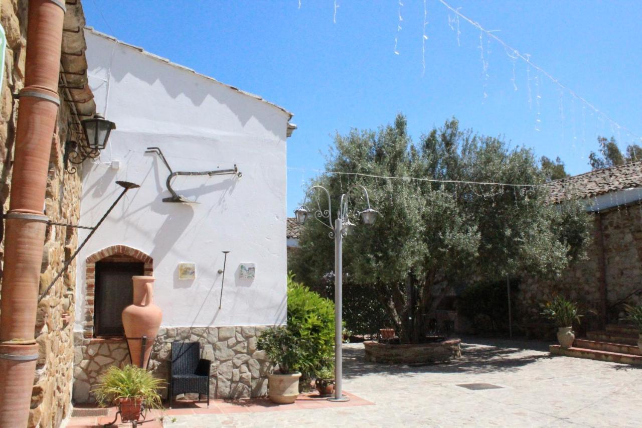 Ponte Calatrasi Agriturismo Roccamena Exterior photo
