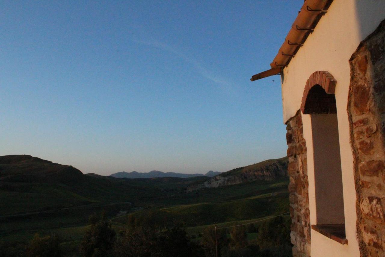 Ponte Calatrasi Agriturismo Roccamena Exterior photo