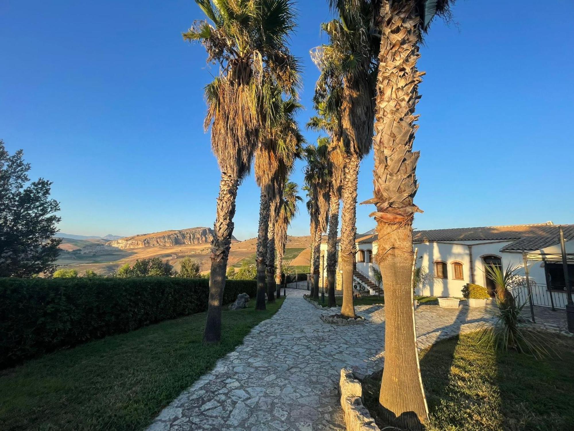 Ponte Calatrasi Agriturismo Roccamena Exterior photo