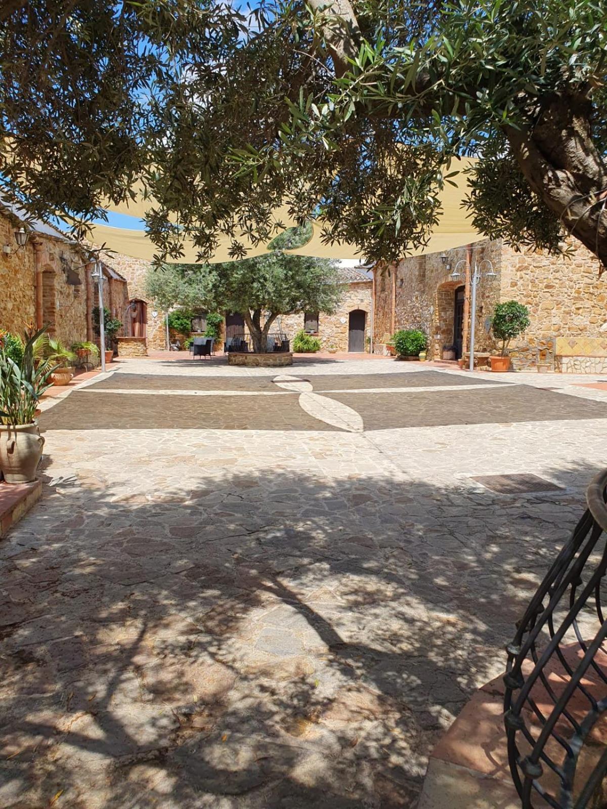 Ponte Calatrasi Agriturismo Roccamena Exterior photo